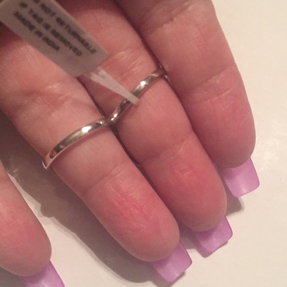 555.   5  ⭐️ RATINGS.   RHODOLITE GARNET BUTTERFLY SIGN OF RENEWAL - Picture 3 of 6